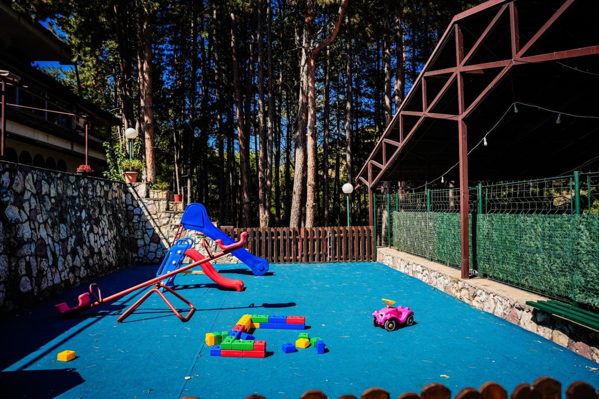 Hotel Gradche Kocani Bagian luar foto