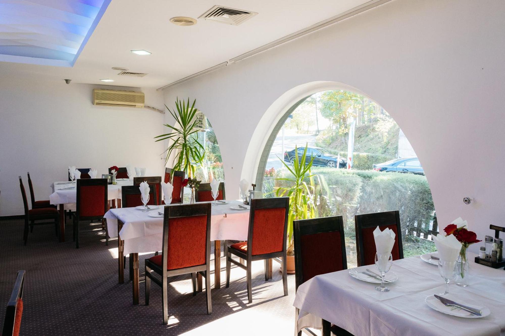 Hotel Gradche Kocani Bagian luar foto